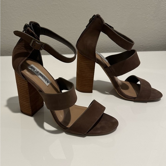 💚 CLEAR OUT SALE 💚 Steve Madden Sunlight Heeled Sandals - Picture 5 of 7